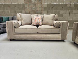3+2 Royale Mayfair Chesterfield Sofa (New Coffee Plush Velvet)