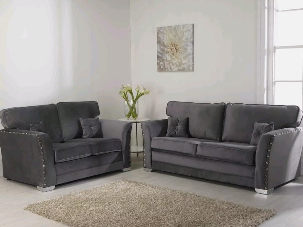 3+2 Essex Sofa