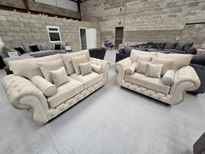 3+2 Royale Rio Chesterfield Sofa (Cream Plush Velvet)