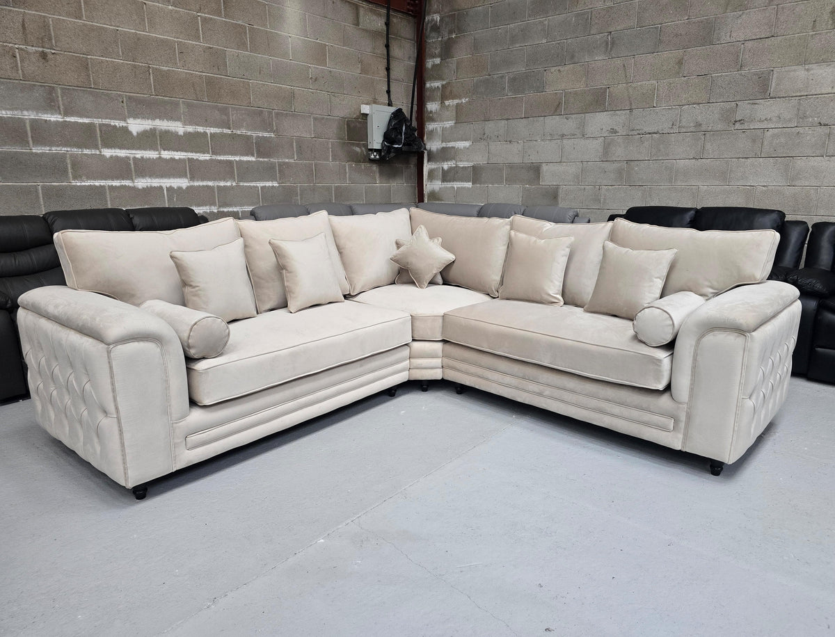 Zara Chesterfield Corner Sofa – Cream Plush Fabric