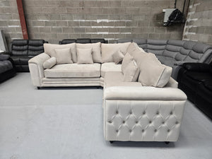 Zara Chesterfield Corner Sofa – Cream Plush Fabric