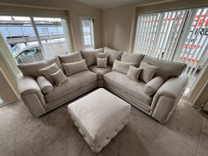 Zara Chesterfield Corner Sofa – Cream Plush Velvet